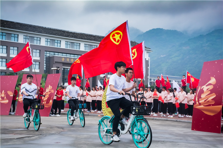 20190427骑车-林展鹏摄.jpg 20190427骑车-林展鹏摄.jpg